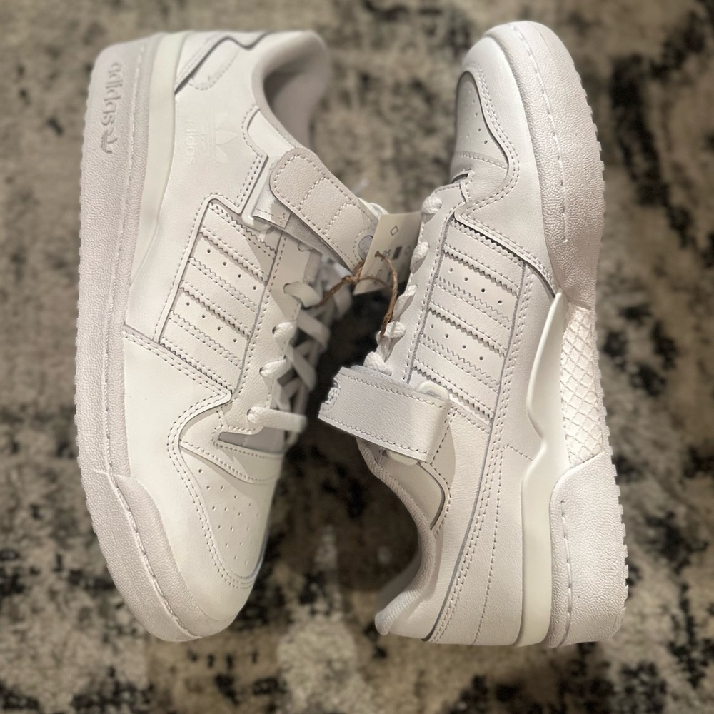 Adidas forum low White Sneakers